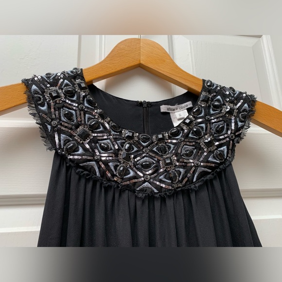 ALICE & OLIVIA 💯 Silk beaded mini dress - Picture 6 of 12